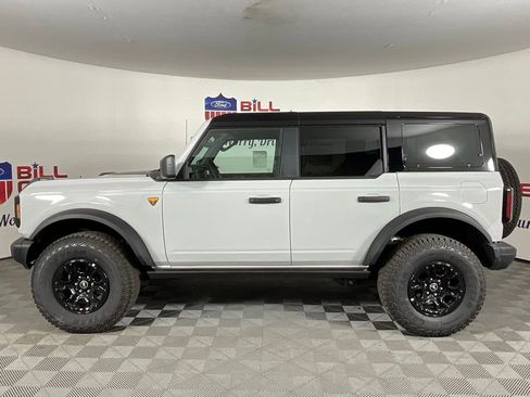 New 2026 Ford Bronco Badlands image 6