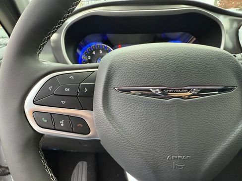 New 2026 Chrysler Pacifica Select image 29