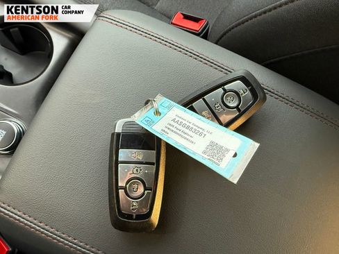 Used 2025 Ford Explorer Active image 39