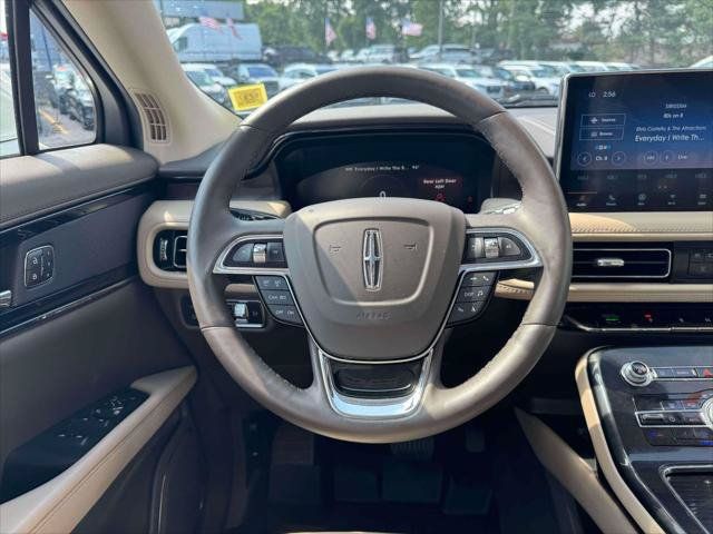 Used 2022 Lincoln Nautilus Reserve AWD/4WD image 23