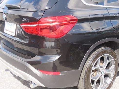 Used 2018 BMW X1 sDrive28i FWD image 11