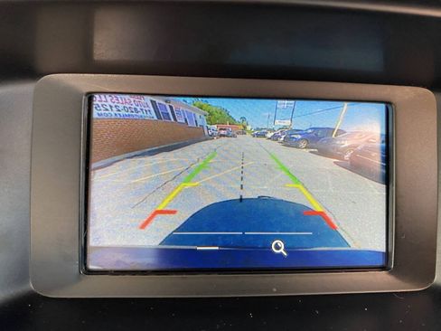 Used 2018 Ford Focus SE w/ Cold Weather Package FWD image 27