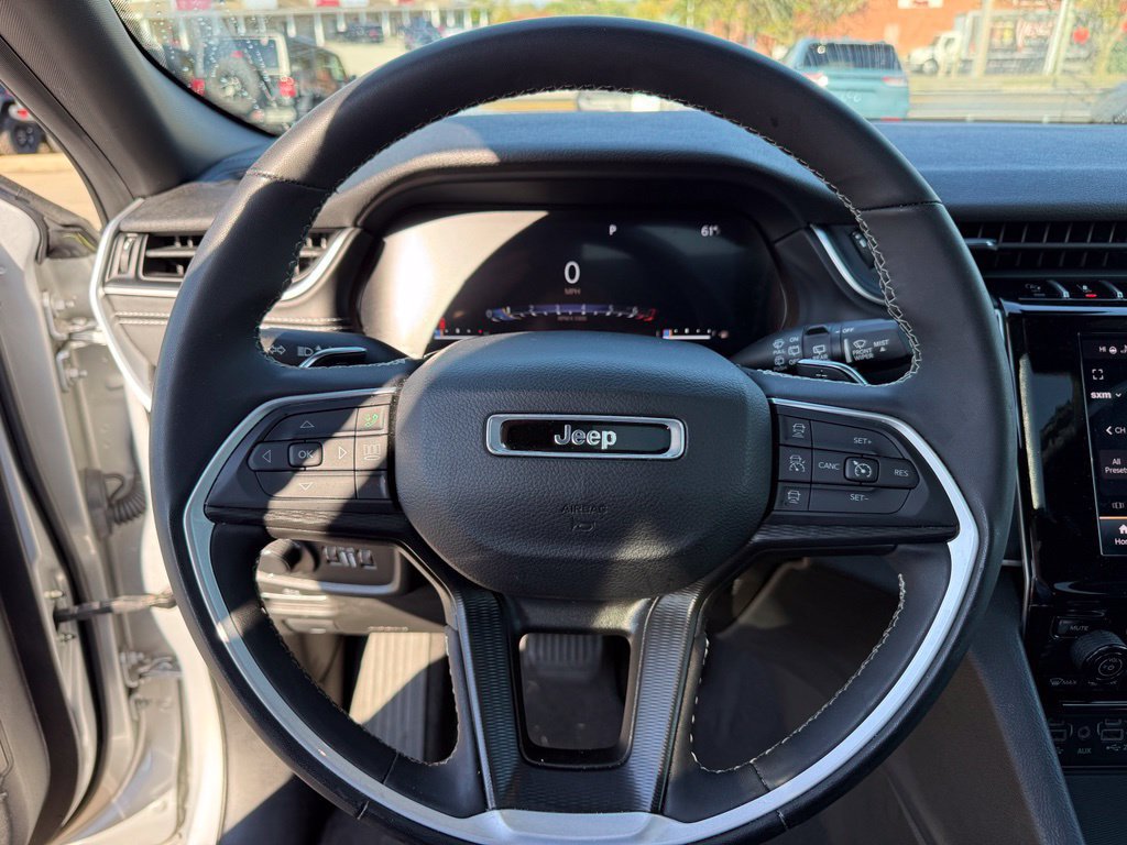 Used 2023 Jeep Grand Cherokee Altitude AWD/4WD image 14