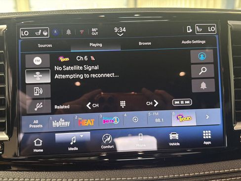 New 2026 Chrysler Pacifica Select FWD image 24
