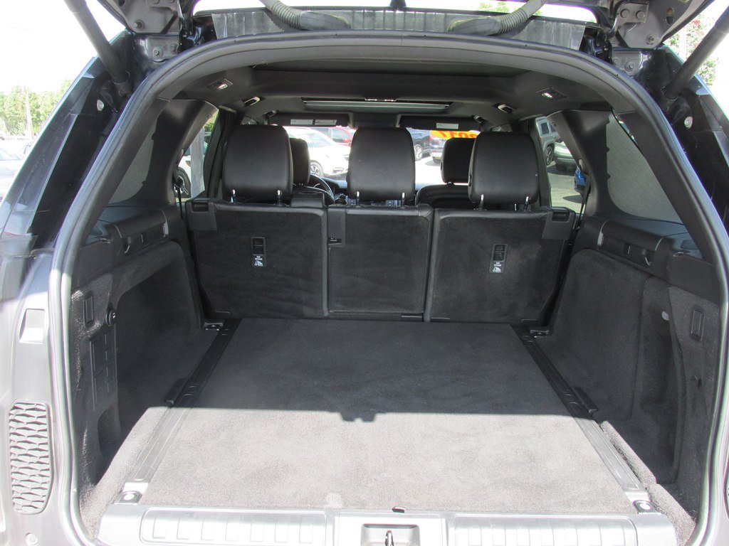 Used 2017 Land Rover Discovery SE AWD/4WD image 6