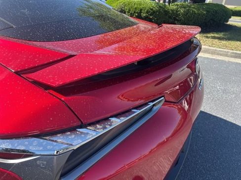 Used 2018 Lexus LC 500 Coupe w/ Performance Package RWD image 15