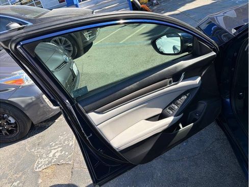Used 2019 Honda Accord Hybrid image 26