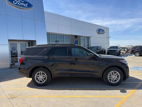 New 2026 Ford Explorer Active image 8
