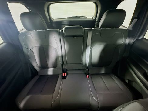 New 2025 Jeep Grand Cherokee Laredo X image 10