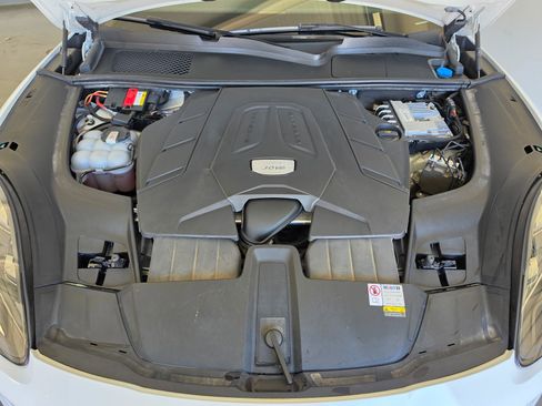 Used 2022 Porsche Cayenne Coupe AWD/4WD image 45