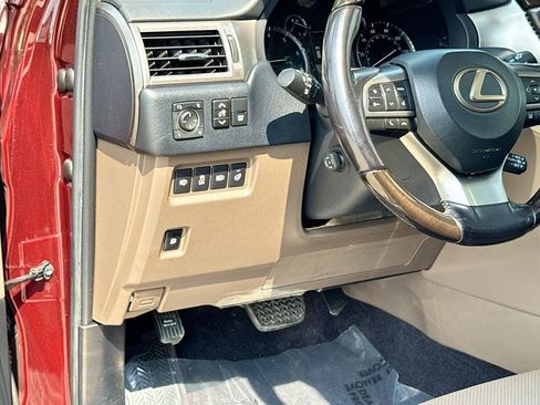 Used 2022 Lexus GX 460 Premium w/ Premium Package AWD/4WD image 17