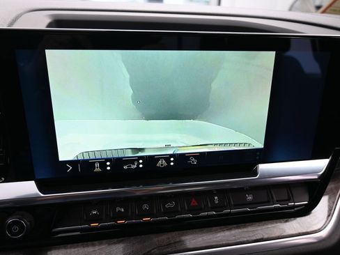 Used 2024 Chevrolet Silverado 1500 LTZ w/ LTZ Premium Package image 24