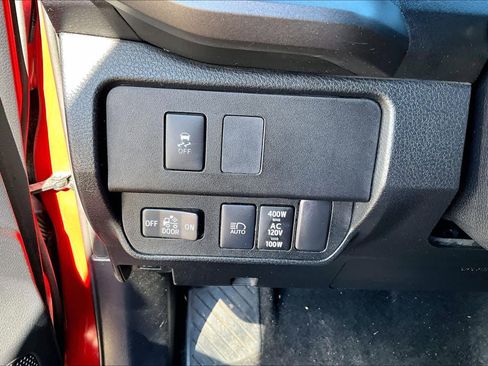 Used 2020 Toyota Tacoma TRD Off-Road image 31