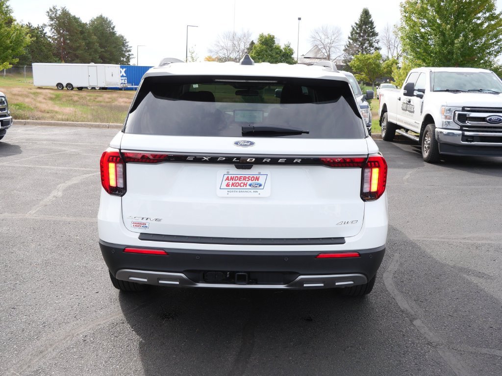 Used 2026 Ford Explorer Active w/ Active Comfort Package AWD/4WD image 6