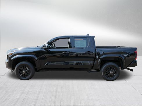 Used 2025 Toyota Tacoma SR5 AWD/4WD image 4