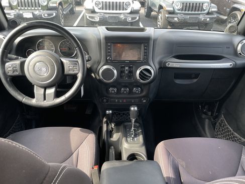 Used 2014 Jeep Wrangler Unlimited Sahara w/ Dual Top Group image 28