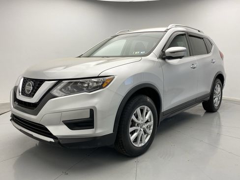 Used 2018 Nissan Rogue SV w/ Premium Package image 1