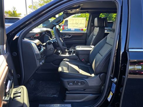 New 2026 GMC Yukon Denali w/ Advanced Technology Package AWD/4WD image 16