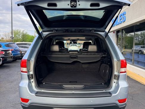 Used 2012 Jeep Grand Cherokee Laredo AWD/4WD image 11