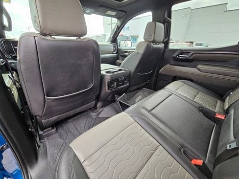 Used 2024 Chevrolet Silverado 1500 ZR2 w/ Technology Package image 11