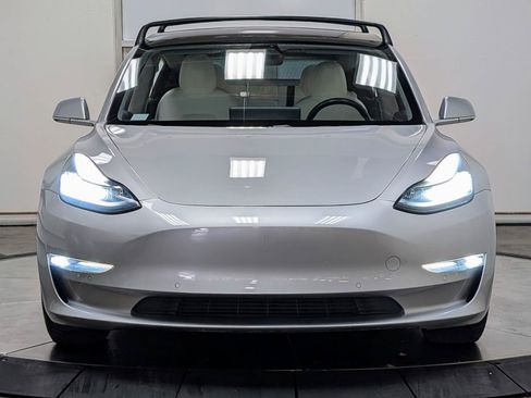Used 2018 Tesla Model 3 Long Range AWD/4WD image 3