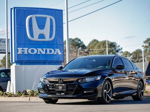 Used 2019 Honda Accord Sport image 1