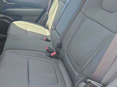 Certified 2025 Hyundai Tucson SE FWD image 27