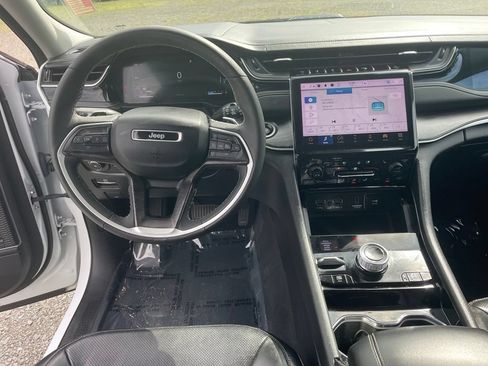 Used 2022 Jeep Grand Cherokee Limited 4xe w/ Luxury Tech Group II AWD/4WD image 4