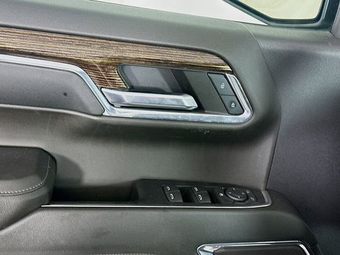 Used 2024 GMC Sierra 1500 Elevation image 15