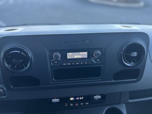 Used 2024 Mercedes-Benz Sprinter 3500 image 36