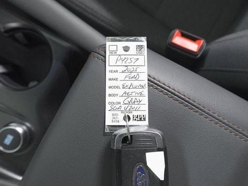 Used 2025 Ford Explorer Active image 33