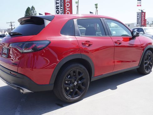 Used 2025 Honda HR-V Sport image 5