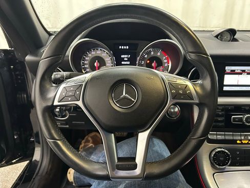 Used 2013 Mercedes-Benz SLK 350 image 23