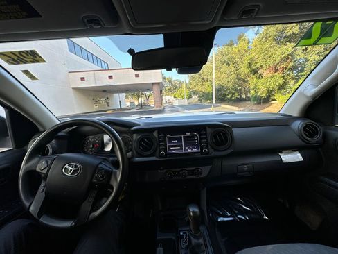 Used 2022 Toyota Tacoma SR RWD image 19
