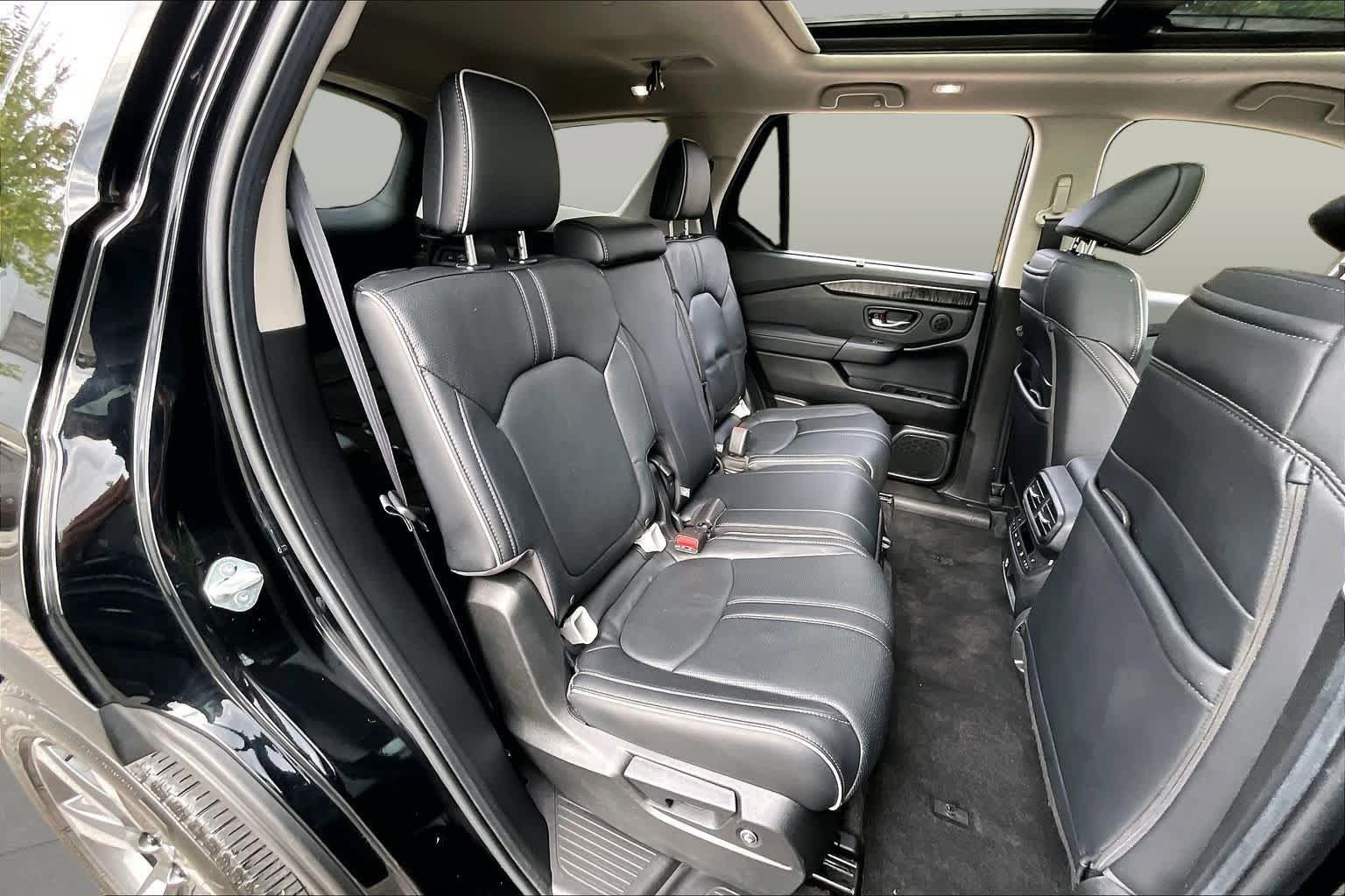 Used 2023 Honda Pilot Elite image 21