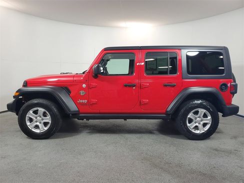 Used 2020 Jeep Wrangler Unlimited Sport image 4