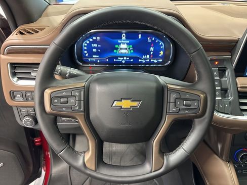 Used 2024 Chevrolet Suburban High Country AWD/4WD image 16