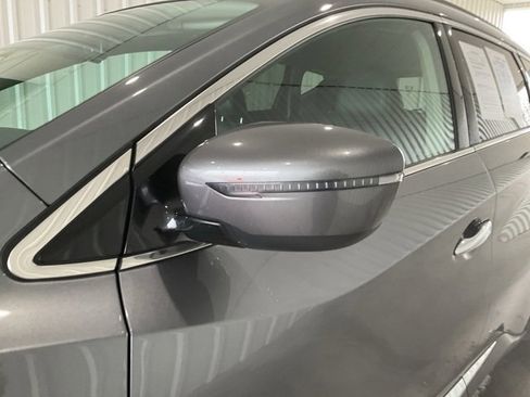 Used 2023 Nissan Murano SV image 3