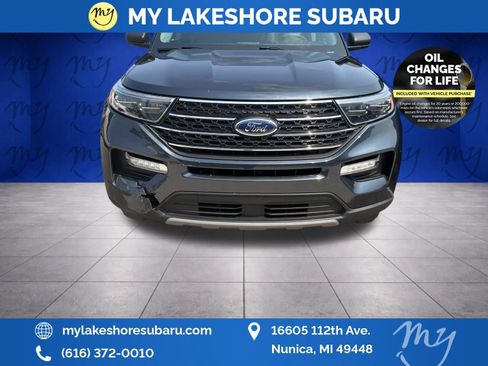 Used 2022 Ford Explorer XLT w/ Equipment Group 202A AWD/4WD image 2