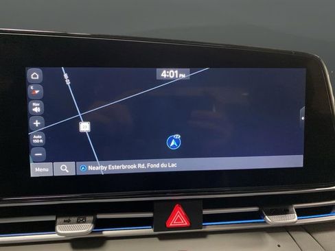 New 2025 Hyundai Elantra SEL image 8