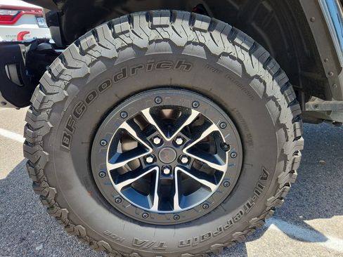 Certified 2024 Jeep Wrangler Unlimited Rubicon AWD/4WD image 16