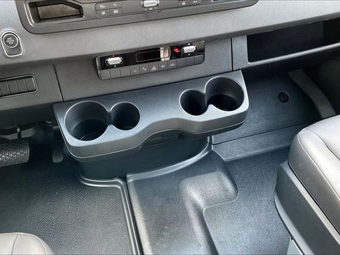 New 2024 Mercedes-Benz Sprinter 2500 w/ Acoustic Package image 11