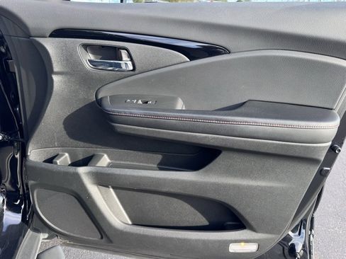 Used 2017 Honda Ridgeline Black Edition image 26