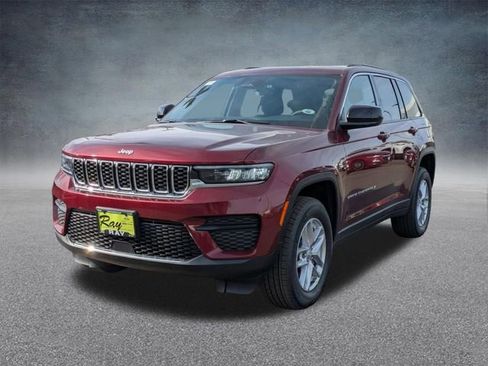 New 2026 Jeep Grand Cherokee Laredo AWD/4WD image 8