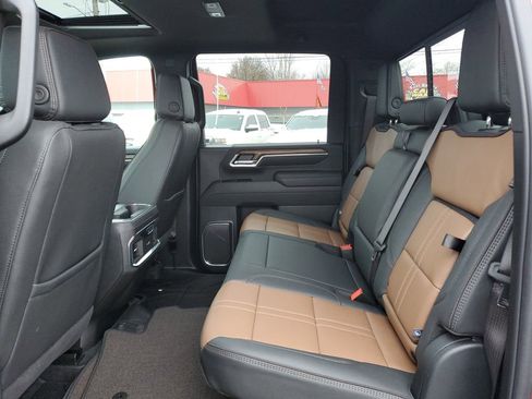 Used 2025 Chevrolet Silverado 2500 High Country w/ High Country Premium Package image 30