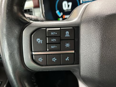 Used 2022 Ford F150 Lariat w/ Equipment Group 502A High AWD/4WD image 17