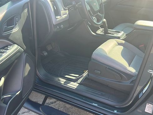 Used 2017 Chevrolet Colorado W/T w/ WT Convenience Package image 15