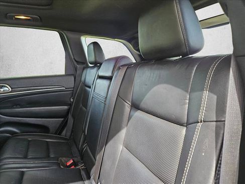 Used 2014 Jeep Grand Cherokee Limited w/ Luxury Group II RWD image 19
