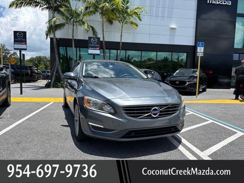 Used 2017 Volvo S60 T5 Inscription FWD image 1