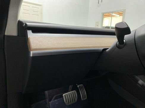 Used 2023 Tesla Model 3 Performance image 32